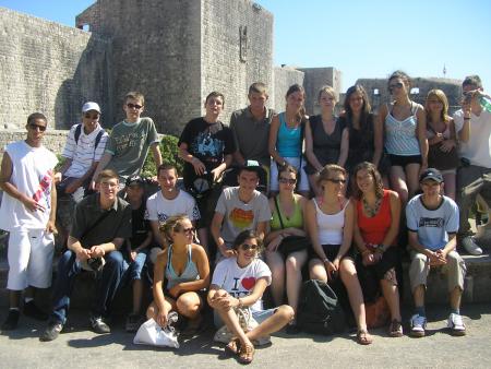 Romain - Achraf - Charly - Achille - Quentin - Anais - Marie - Alexia - Zoé - Cindy - Julian - Anthony - Romain - Damien - Arthur - Nathalie - Victoire - Sarah - Yohann - Gwen - Justine